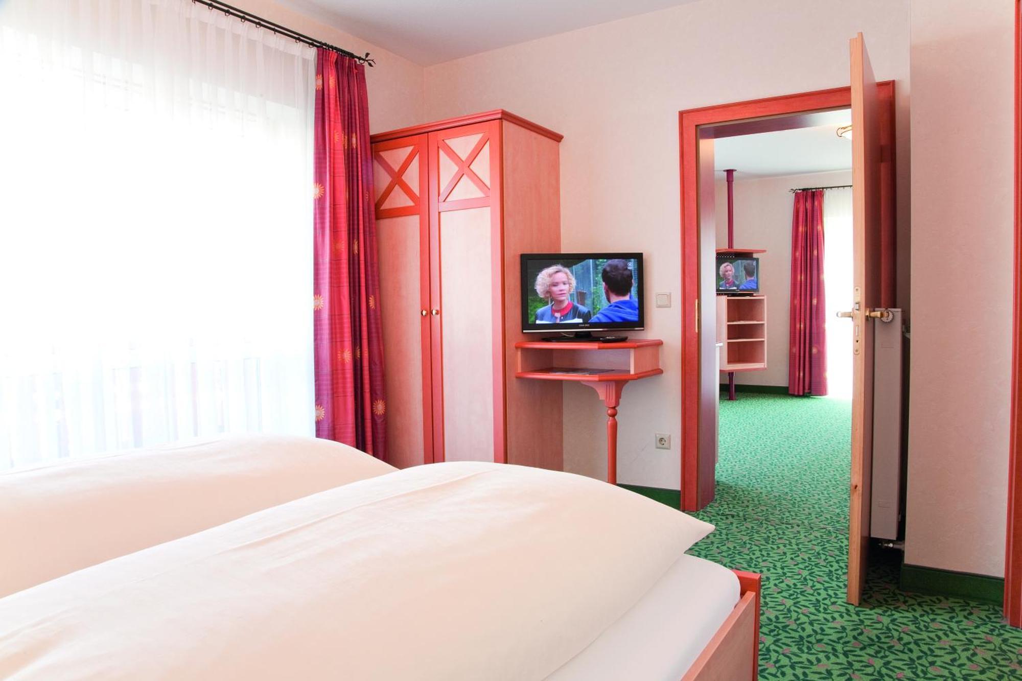 Landkomfort Hotel Elsenmann Willingen  Pokoj fotografie